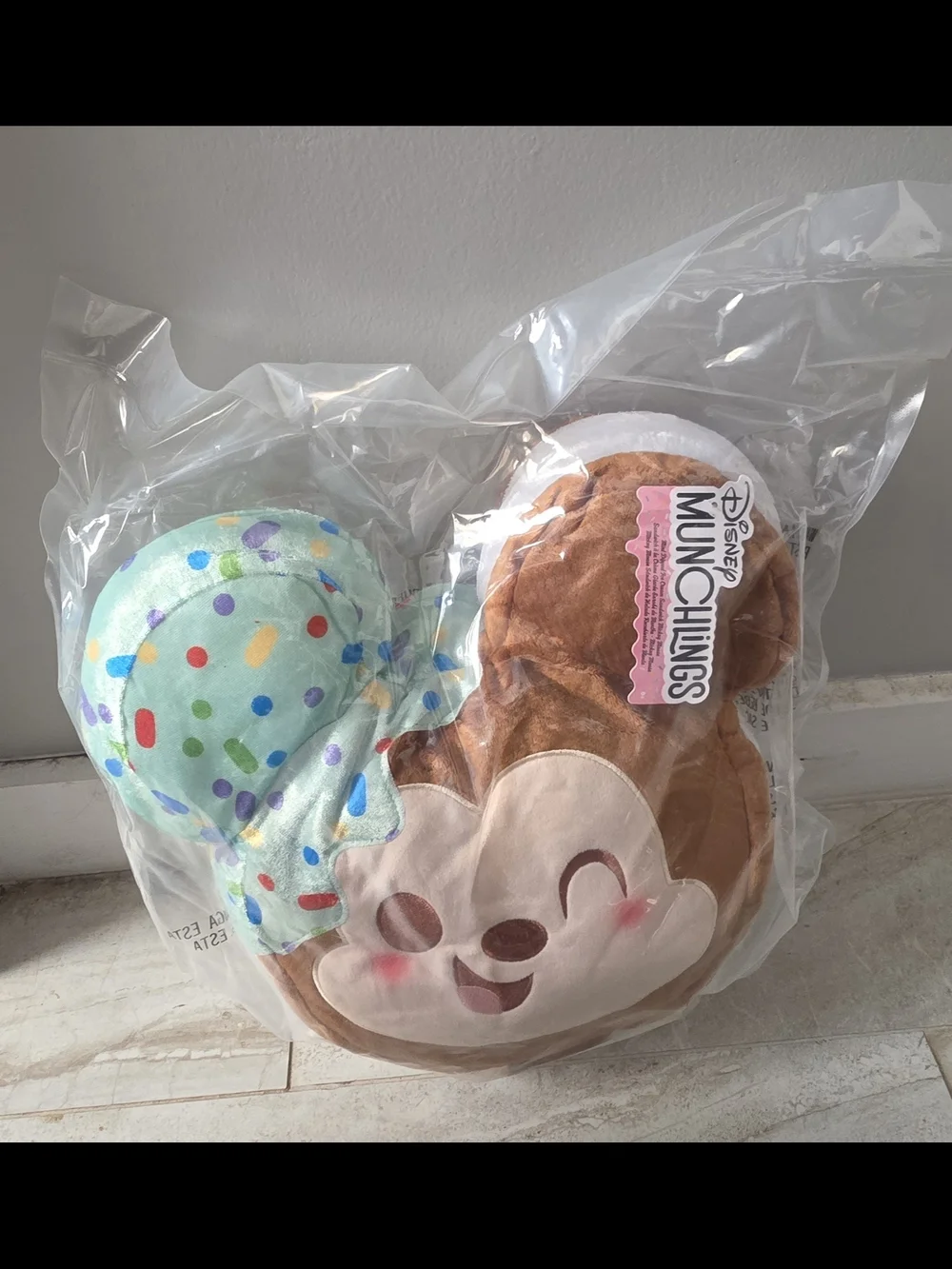 NWT Disney Munchlings Squeeze-A-Munch Scented Mint Dipped Ice Cream Mickey Large